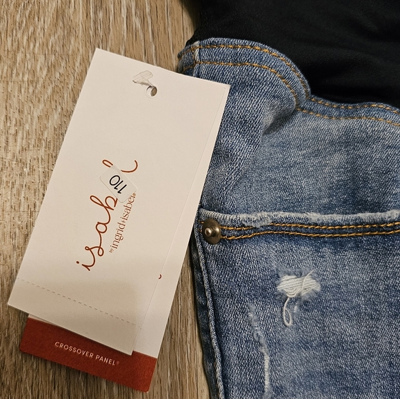 NEW Isabel maternity ingrid and Isabel target maternity jean blue shorts - Picture 3 of 9